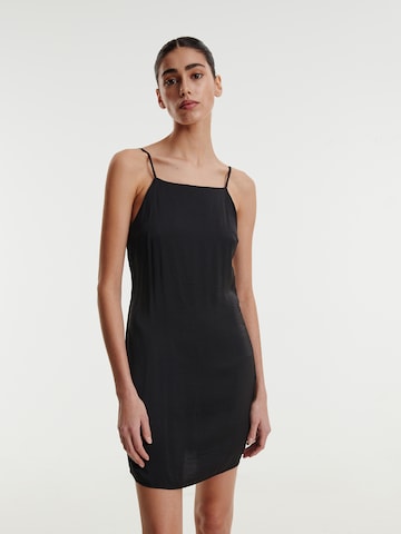 EDITED - Vestido 'Jola' en negro: frente