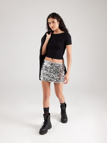 STUDIO SELECT - Camiseta 'Cassandra' en negro