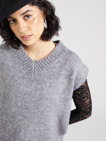 Pull-over Warehouse en gris