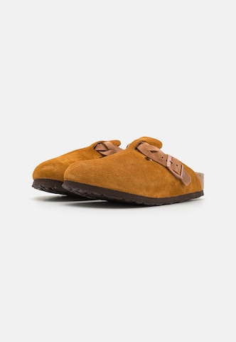 BIRKENSTOCK - Socas 'Boston LEVE' em castanho