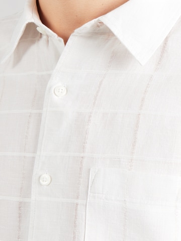 Calvin Klein Regular fit Ing - fehér
