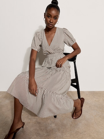 Robe ' ' Apricot en marron