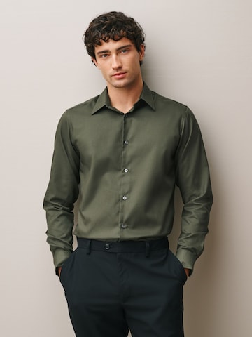 Coupe slim Chemise Next en vert : devant