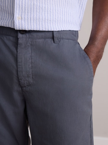 Next Regular Shorts in Blau