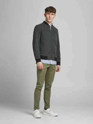 Geacă de primăvară-toamnă 'Henri' de la JACK & JONES pe gri