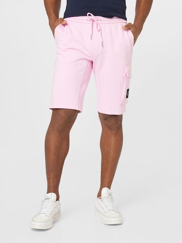 Pantalon cargo Calvin Klein Jeans en rose : devant