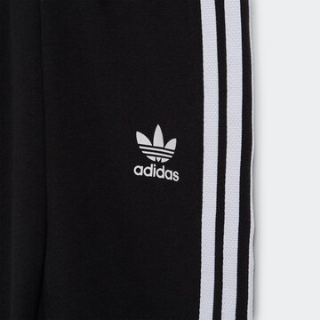 ADIDAS ORIGINALS Joggingpak 'Adicolor' in Zwart