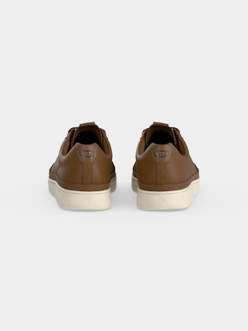 UGG - Zapatillas deportivas bajas 'South Bay' en marrón
