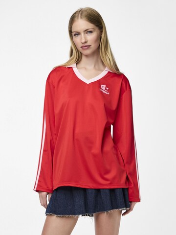 T-shirt 'PCGrace' PIECES en rouge : devant