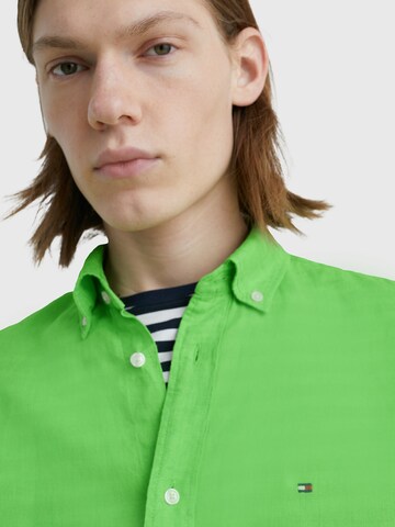 TOMMY HILFIGER Regular fit Button Up Shirt in Green