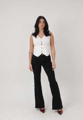 Elara Strickweste in Weiß: Vorderseite