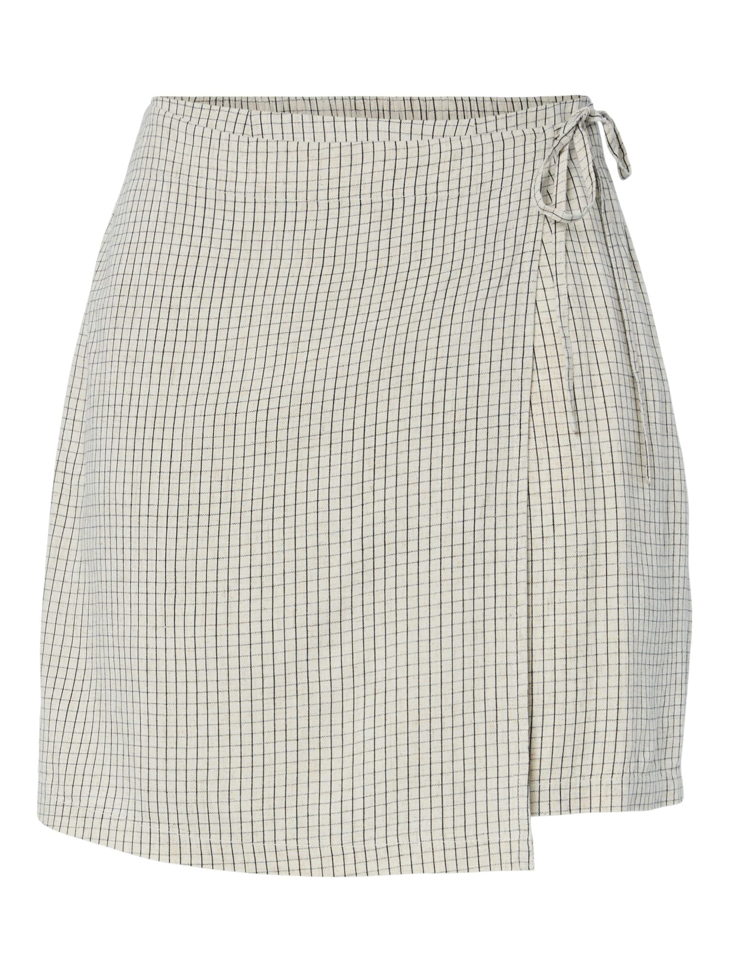 PIECES Skirt 'PCPia' in Black: front