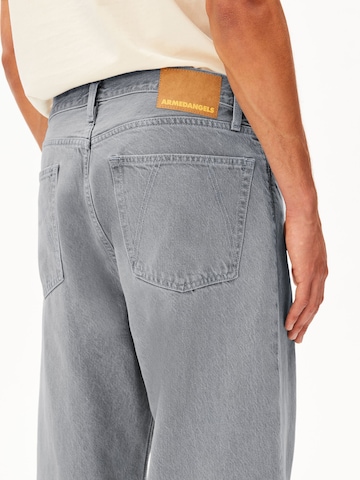 ARMEDANGELS Loose fit Jeans 'JAAMEO' in Grey