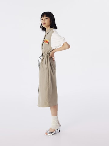 Twist Shirt Dress in Beige