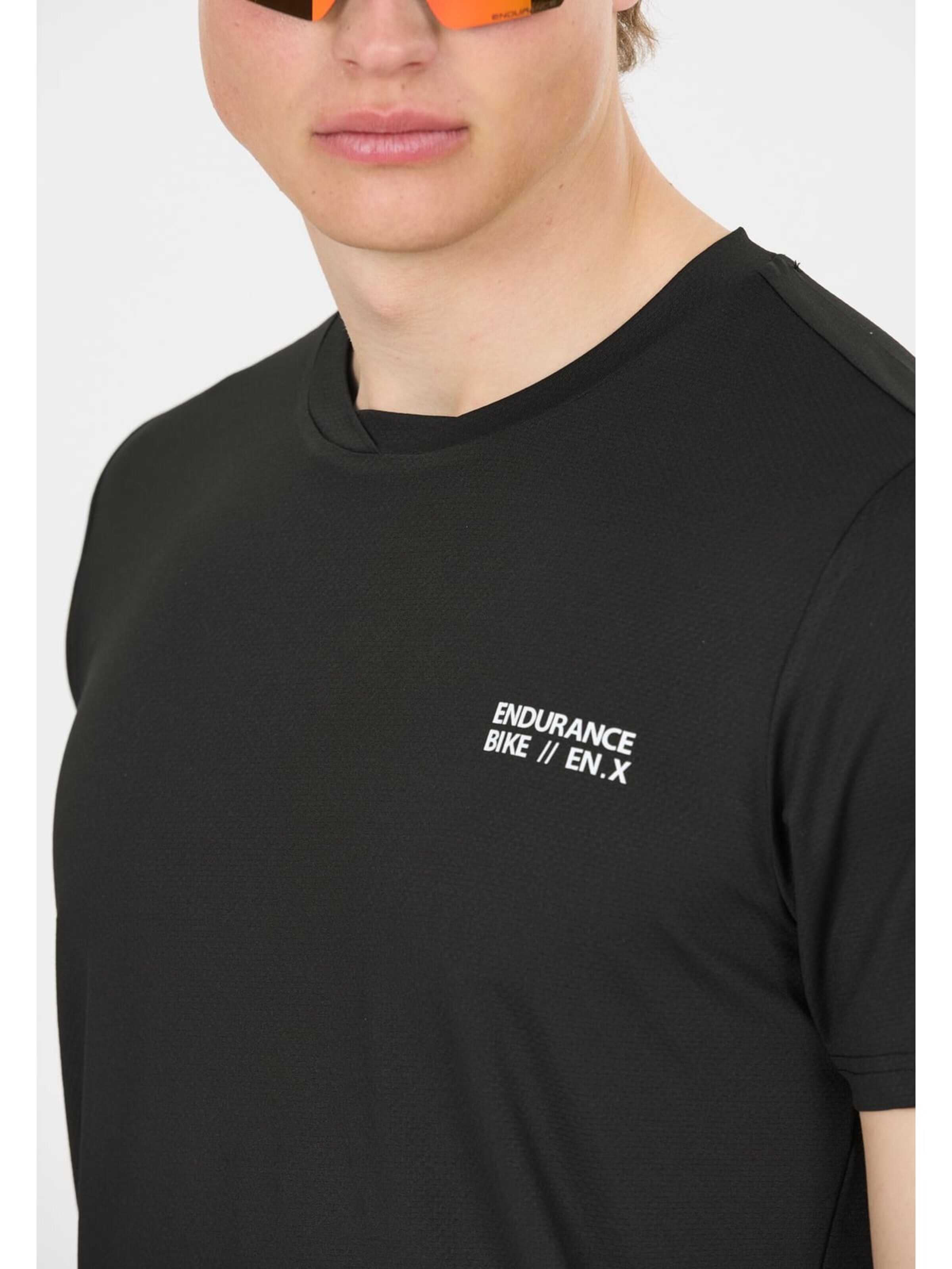 ENDURANCE Functioneel shirt in Zwart