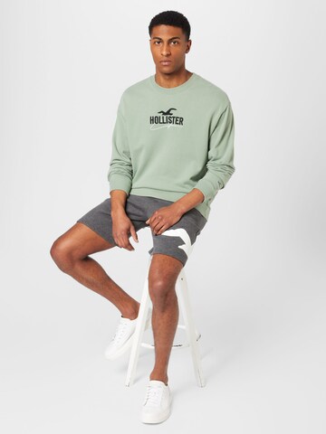 HOLLISTER Sweatshirt in Green