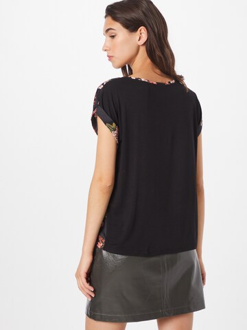 VILA - Blusa em preto