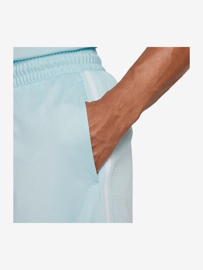 Nike Sportswear Sportshorts in hellblau, Produktansicht