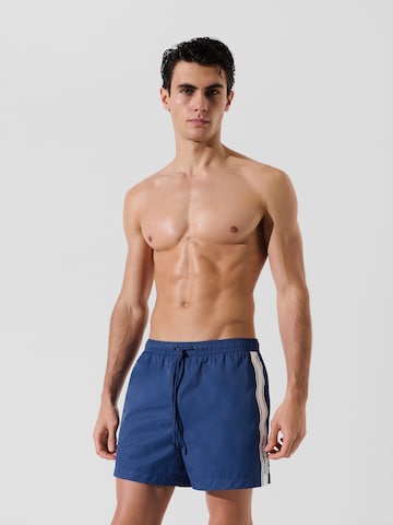Maillot de bain Karl Lagerfeld en bleu : devant