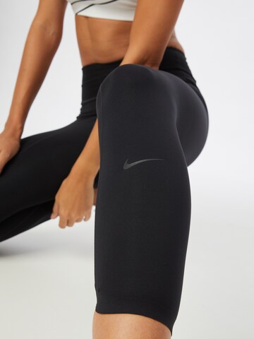 NIKE Skinny Sporthose 'One Luxe' in Schwarz