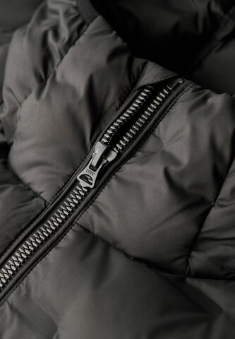 Veste mi-saison Superdry en noir