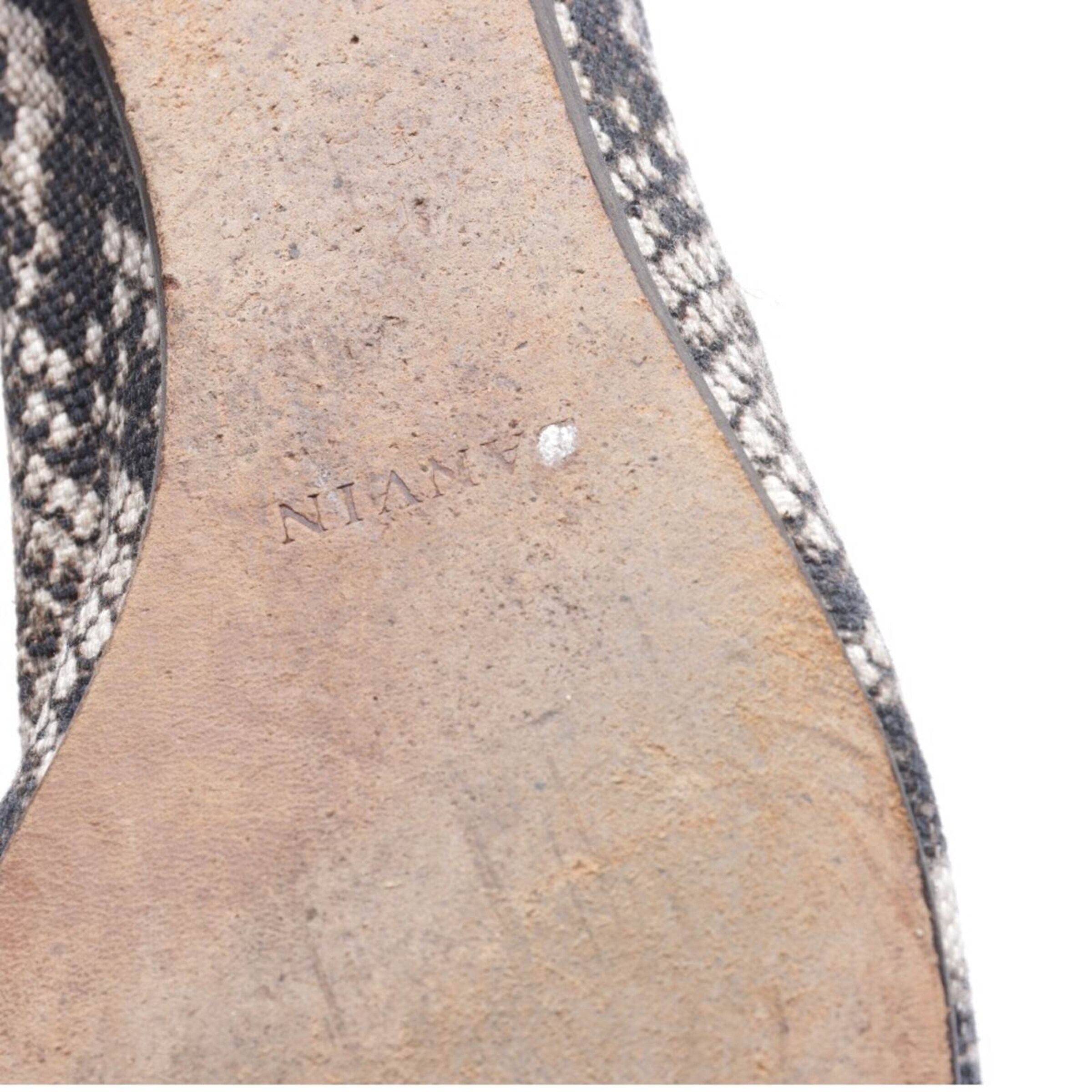 Lanvin Flats & Loafers in 38 in Mixed colors