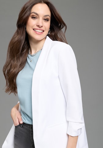 LAURA SCOTT Blazer in White