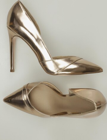 Asos High Heels & Pumps in 39 in Gold: front