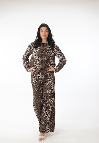 Regular Tenue d'intérieur Elara en marron : devant