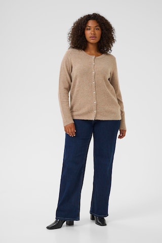 KAFFE CURVE Cardigan 'Niela' i brun