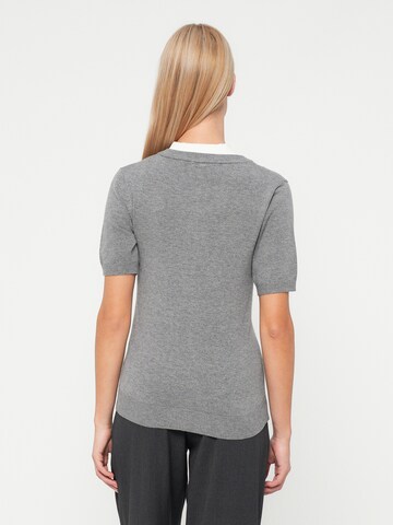 Cardigan 'PCNORA' PIECES en gris