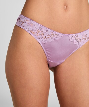 Hunkemöller Thong 'Andrea' in Purple