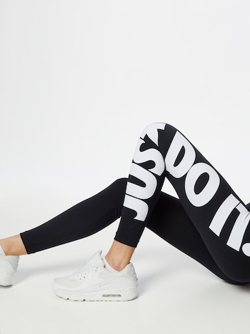 Skinny Leggings 'Essential' di Nike Sportswear in nero