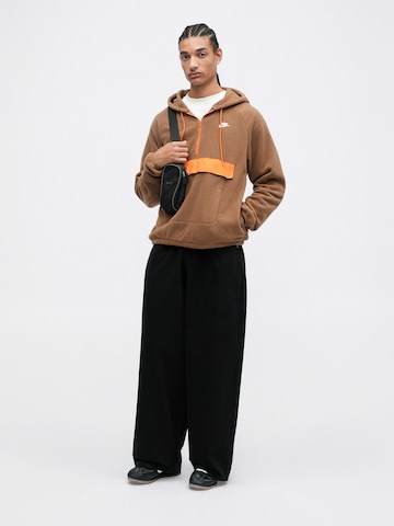 Nike Sportswear Пуловер 'CLUB' в кафяво