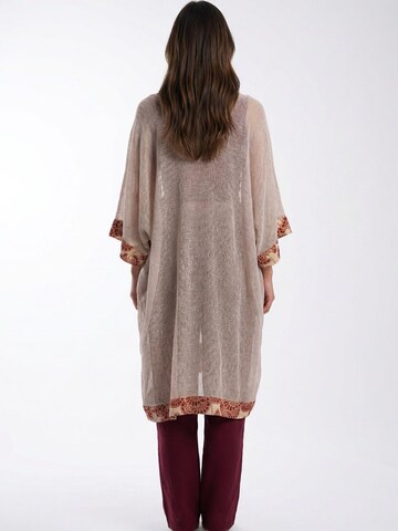 Shop Karey - Kimono 'Ethereal Block' en blanco