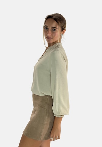 Elara Blouse in Beige