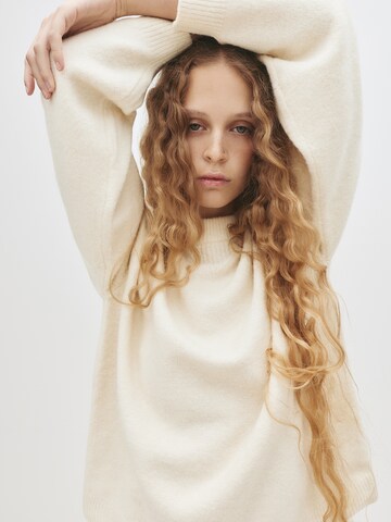 Pull-over Pull&Bear en beige