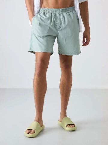 Tommy Life Regular Broek in Groen