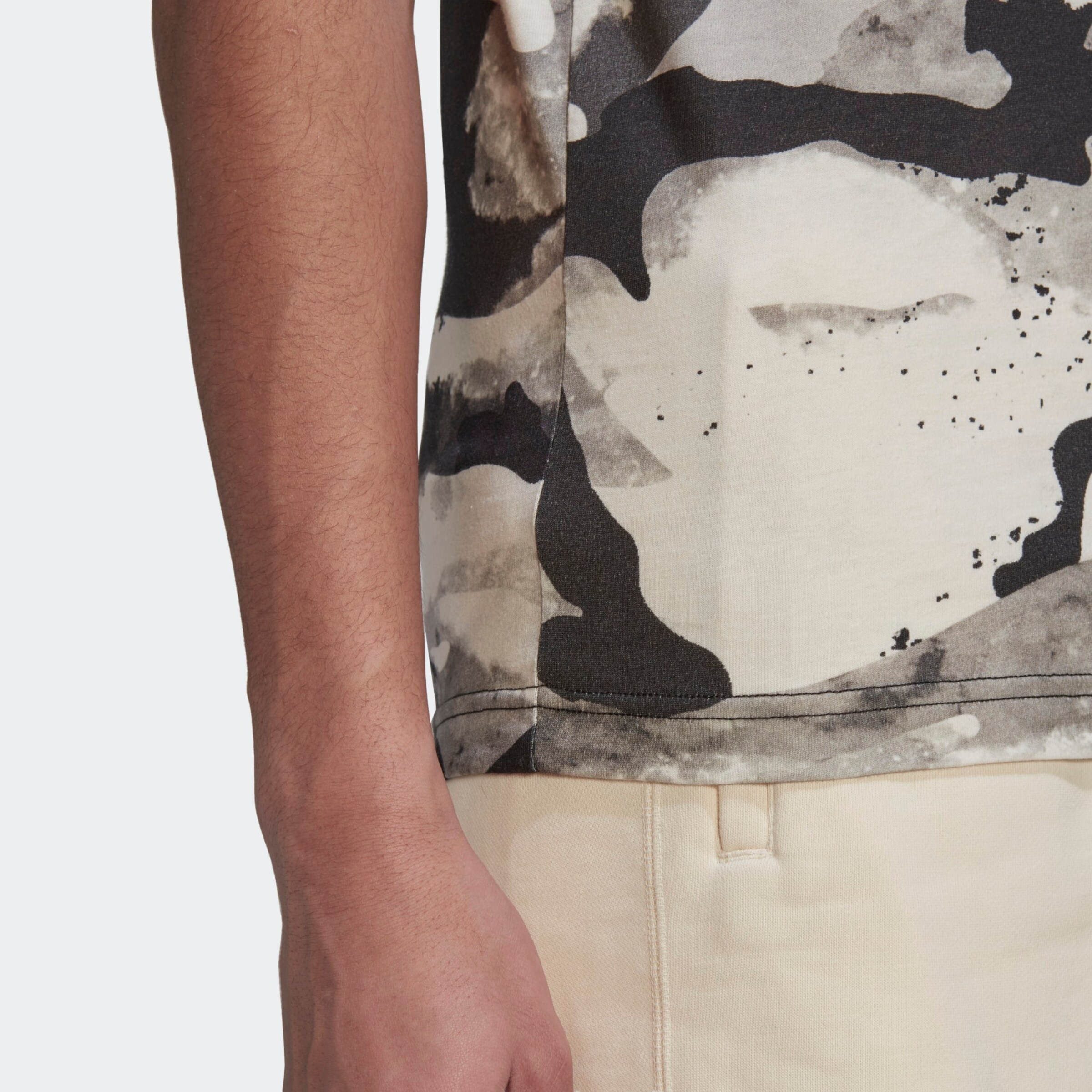 Männer Shirts ADIDAS ORIGINALS Shirt 'Camo ' in Grau, Schwarz - XA58065 Männer Shirts ADIDAS ORIGINALS Shirt 'Camo ' in Grau, Schwarz - XA58065