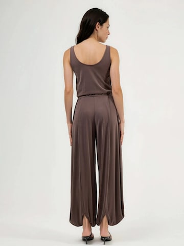 Busem Jumpsuit in Bruin