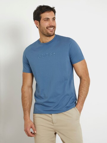 GUESS Тениска 'CLASSIC' в синьо: отпред