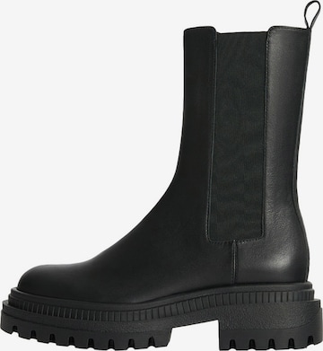 Bershka Chelsea Boots in Schwarz