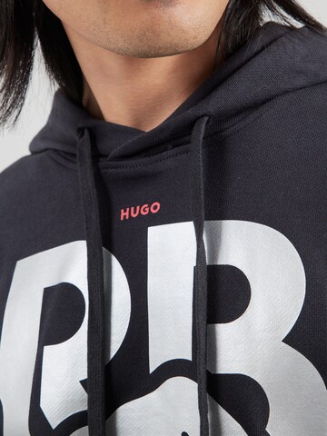 HUGO Sweatshirt i svart