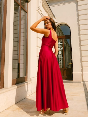 GRAZIA STORE Společenské šaty 'Dominika' – červená