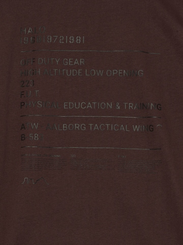 HALO Shirt in Bruin
