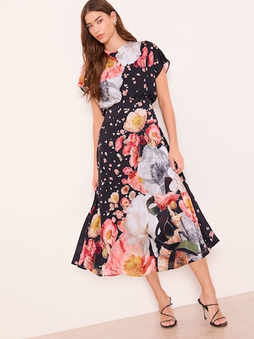 Lipsy Kleid in Schwarz