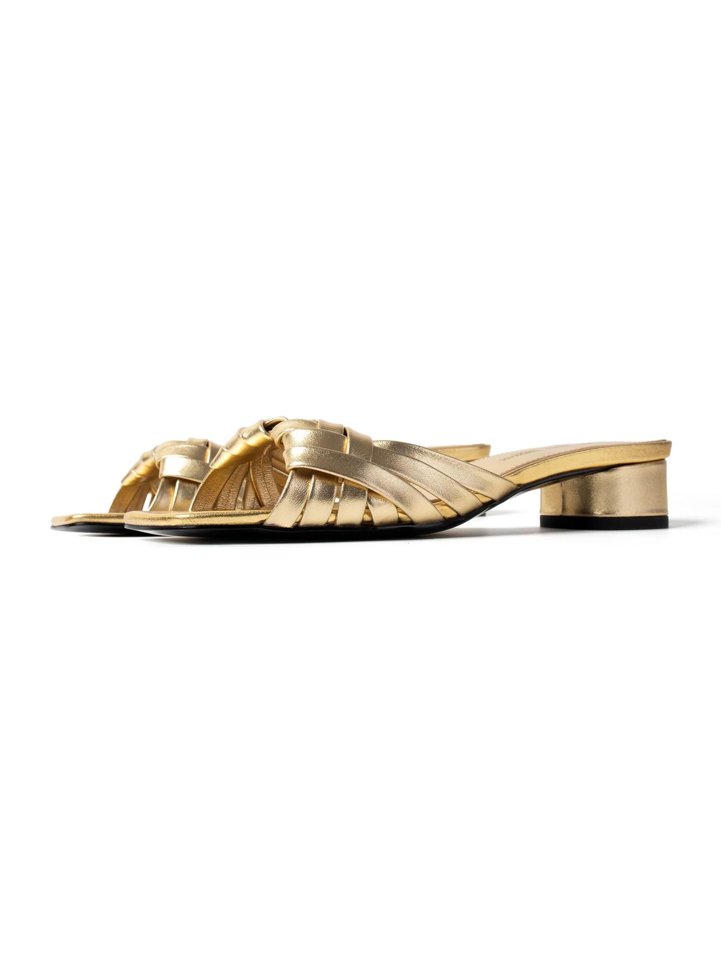 L37 HANDMADE SHOES - Zapatos abiertos 'SMELLS LIKE SPIRIT' en oro: frente
