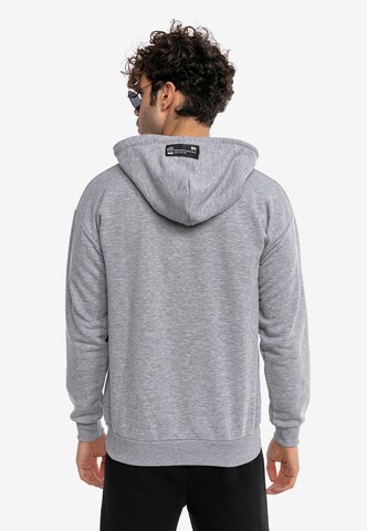 Redbridge Sweatshirt 'Centennial' in Grijs