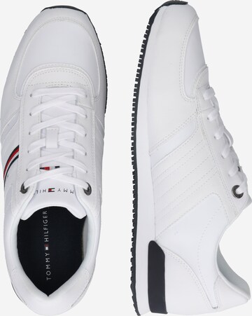 TOMMY HILFIGER Sneaker in Weiß