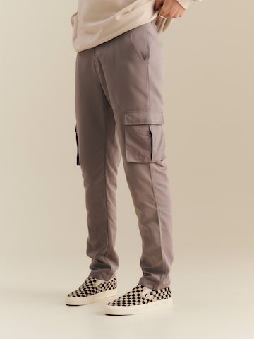 About You x Nils Kuesel Pants 'Iven' in Grey: front